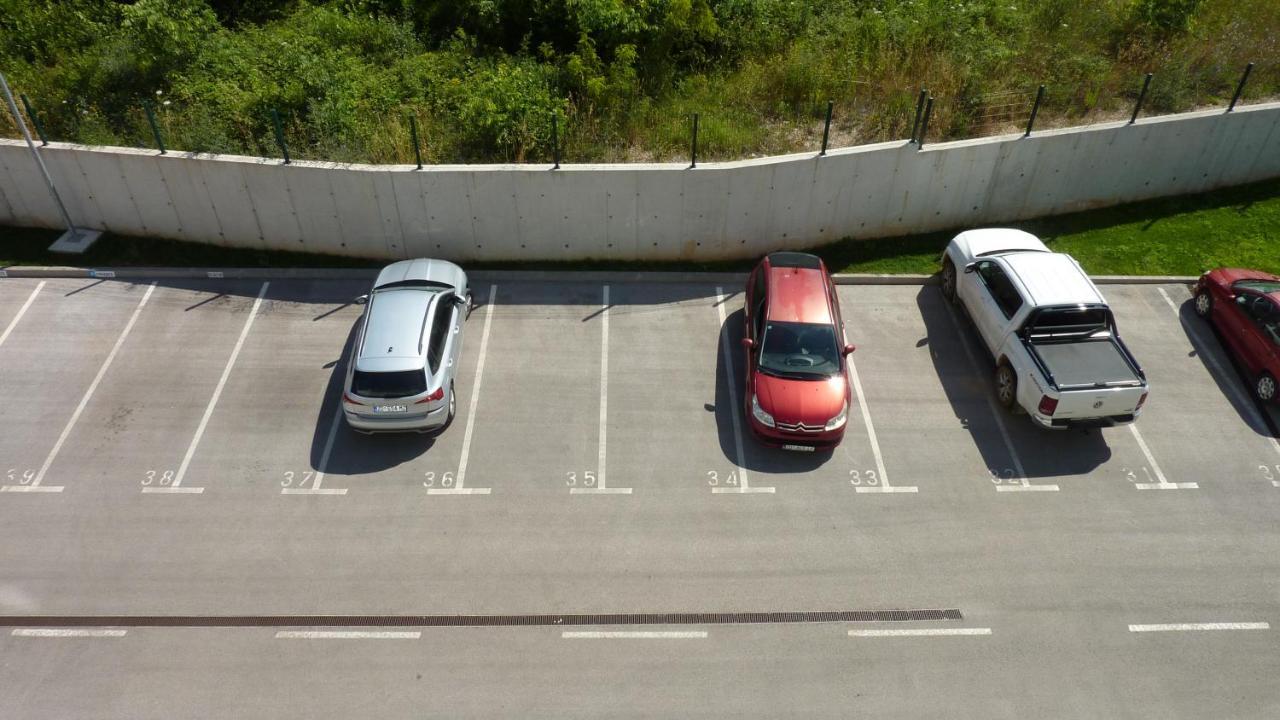 Jere With Private Parking *